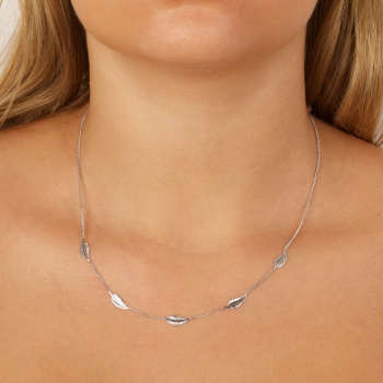 Bijou femme collier  4 petites plumes