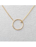 Collier Or cercle de taille moyenne avec diamant de laboratoire.