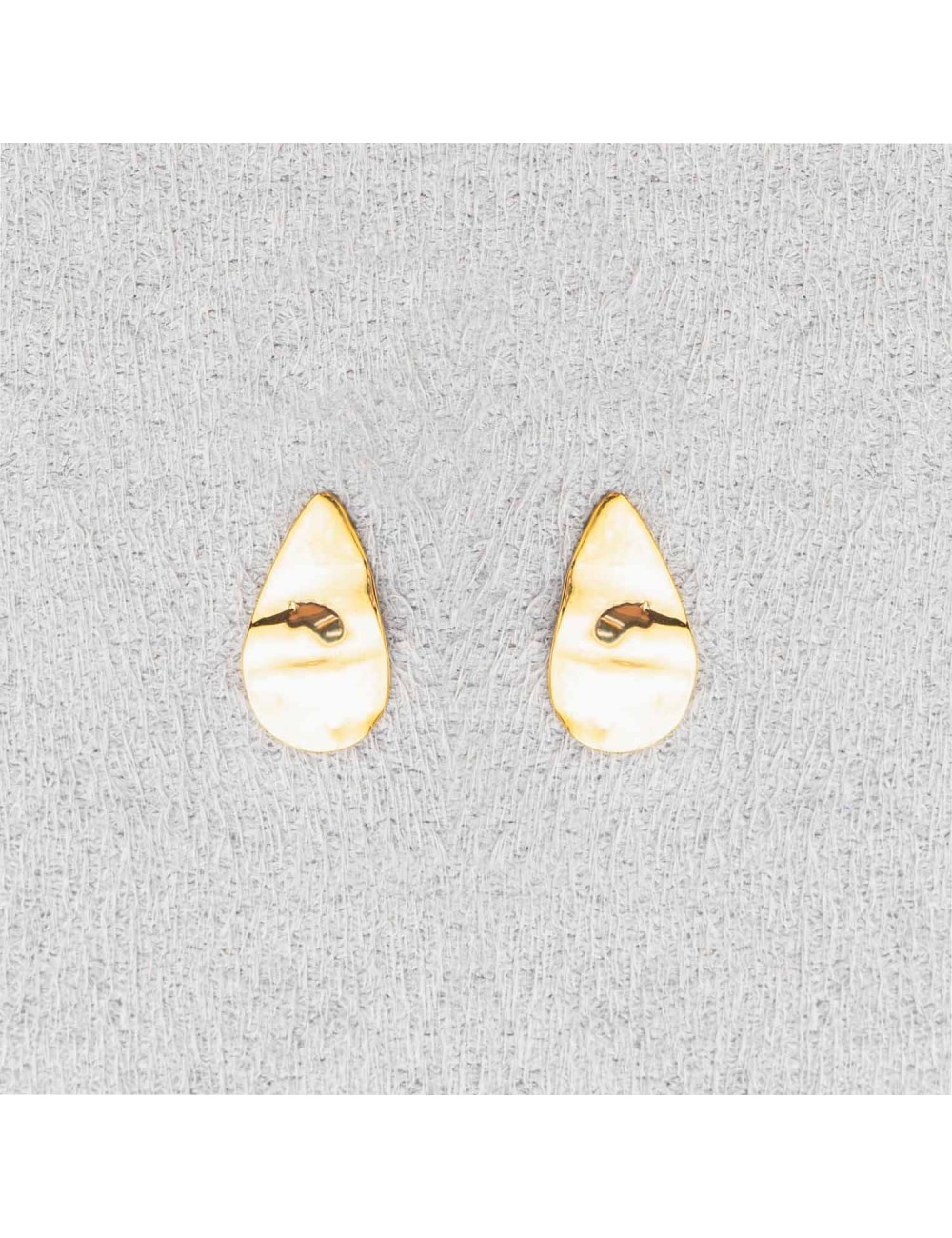 Boucle femme goutte froissée.