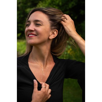 Boucle d'oreille femme fil grunge.