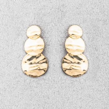 Boucles d'oreilles pendantes avec 3 ronds froissés dégradés.