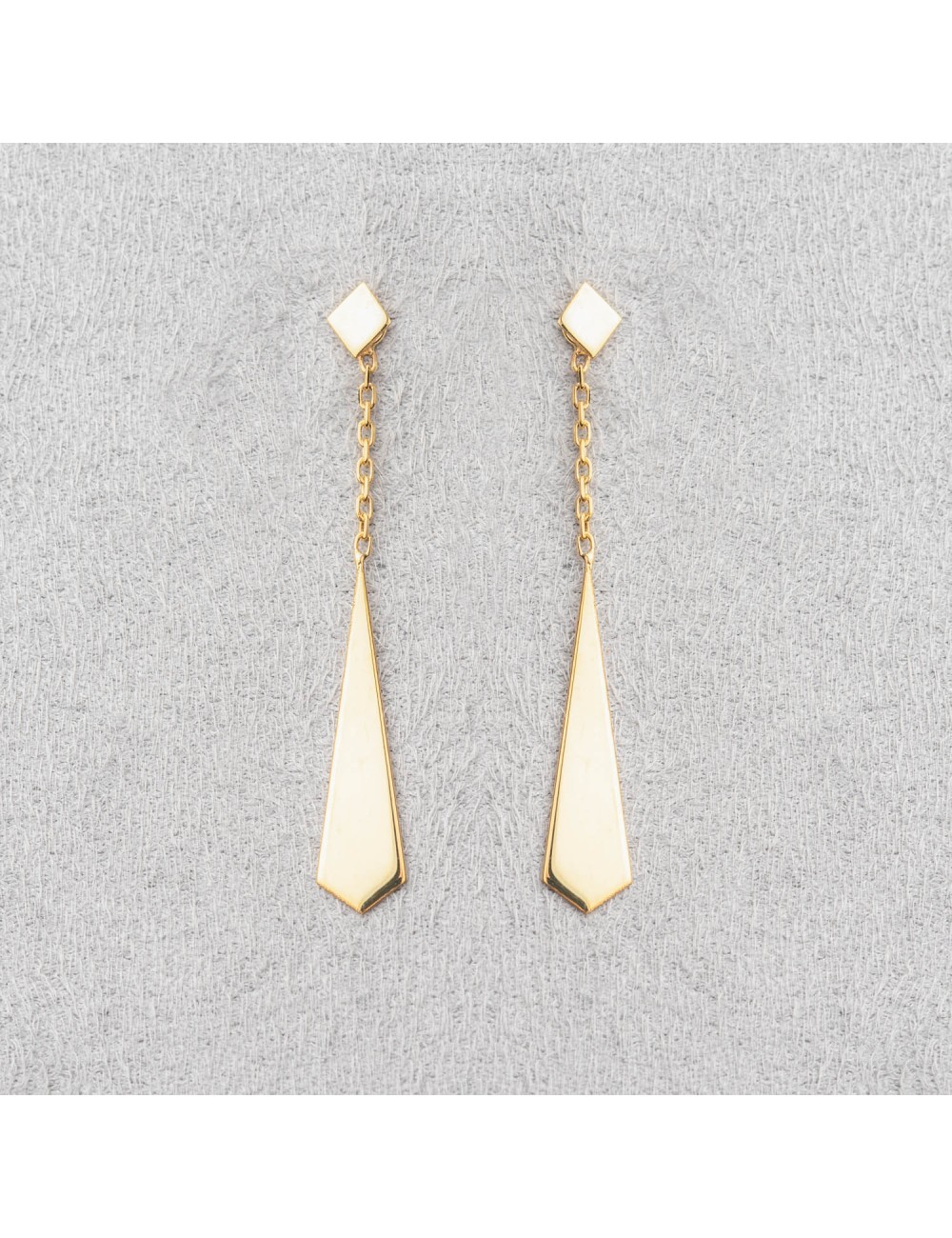 Boucle d'oreille petite cravate pendante 18 carats.