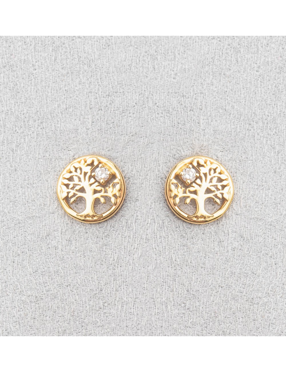 Boucle d'oreille femme arbre de vie 18 carats et diamant de 0,03 carats. Boucle d'oreille femme arbre de vie 18 carats et diamant de 0,03 carats.