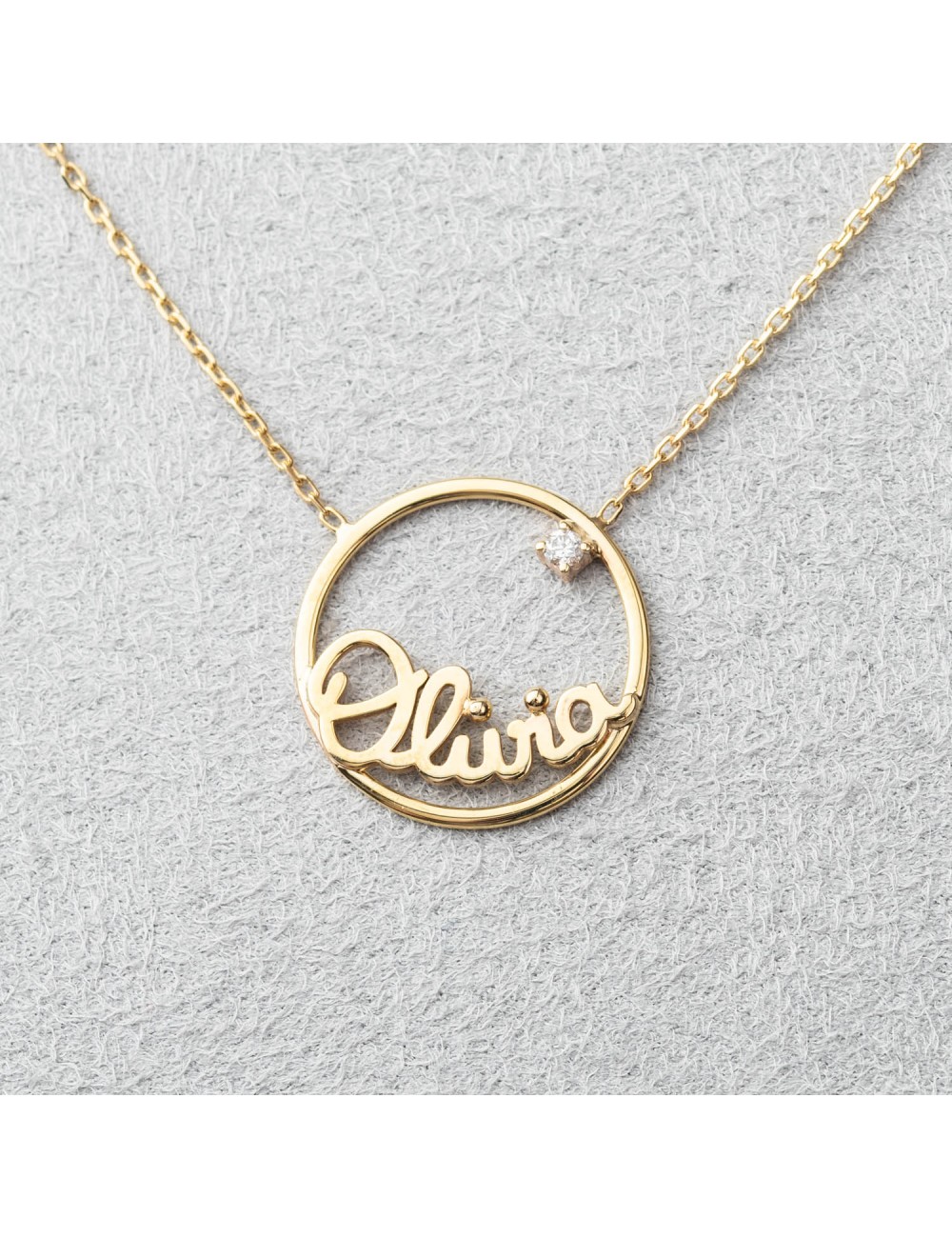 Collier femme bijou prénom personnalisé n or 18 carats. Collier femme bijou prénom personnalisé n or 18 carats.