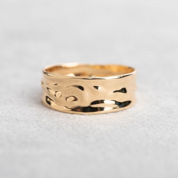 Bague en or froissé 9 carats 7mm.