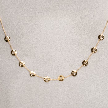 Collier femme ronds froissés et ajourés en or 9 carats.
